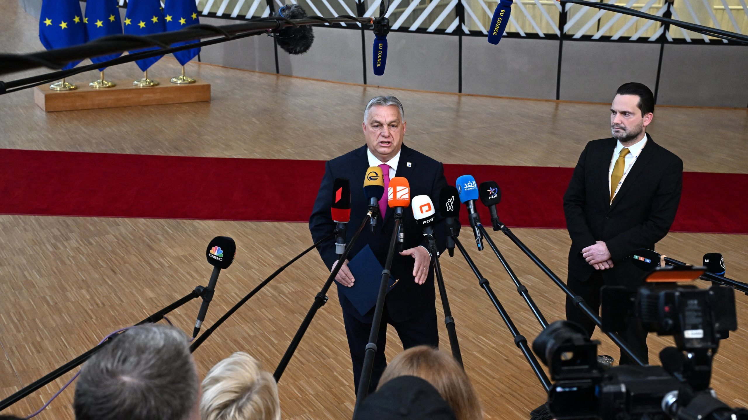 Hungary Threatens to Reject EU Summit Decisions Over Ukraine Oil Blockade