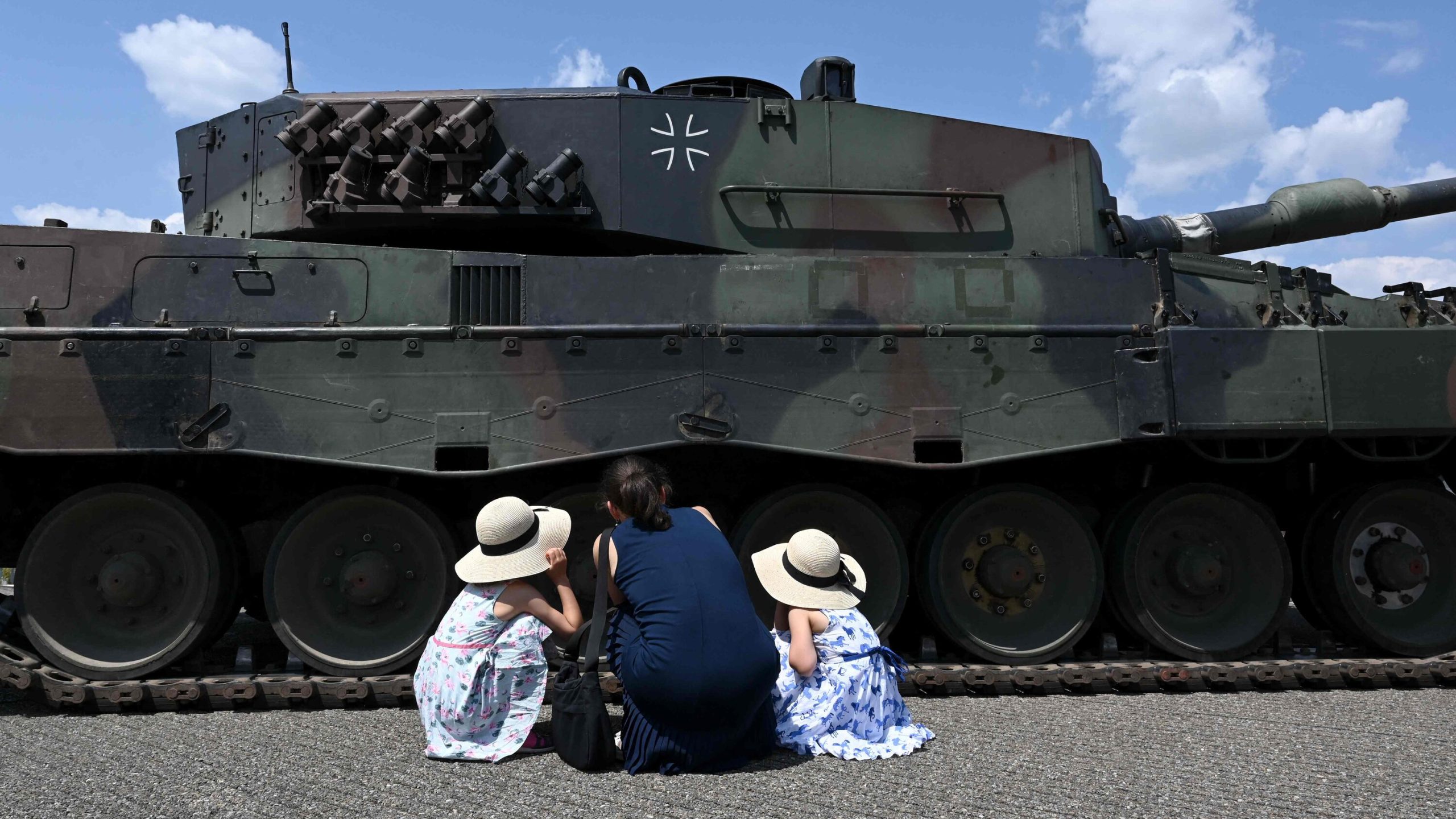 Russia Is Europe’s Inseparable Security Anchor – Kremlin Spokesman States